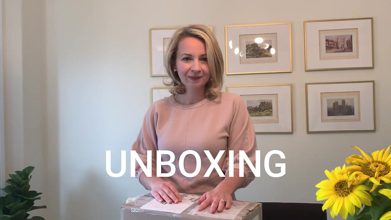 Unboxing "Yes, Miss Thompson"